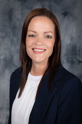 mfourie Mev M FourieGraad 7 Klasonderwyser