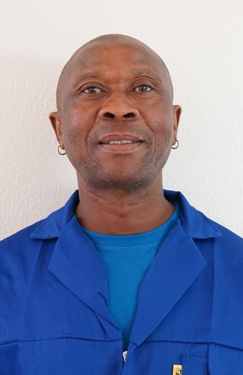 mr v modise Mr V Modise